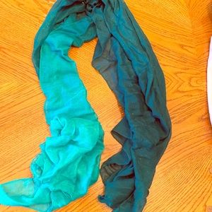 Green ombré scarf with gold sparkle